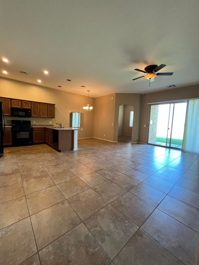 Building Photo - Two Bedroom + Office Patio Home in Granville