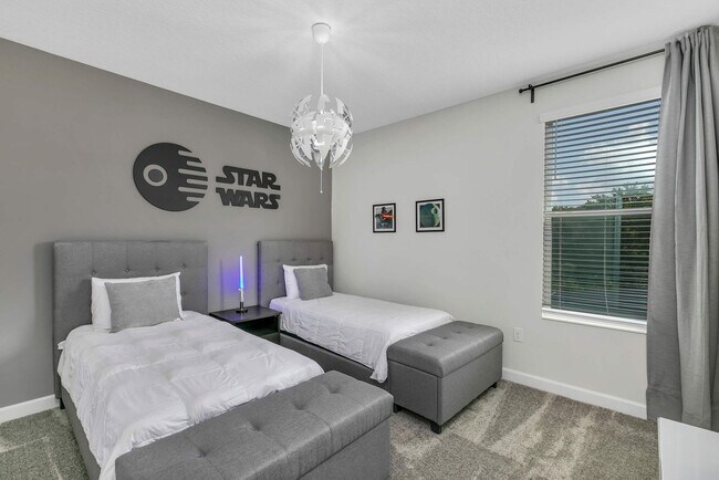 Building Photo - 2831 Bookmark Dr