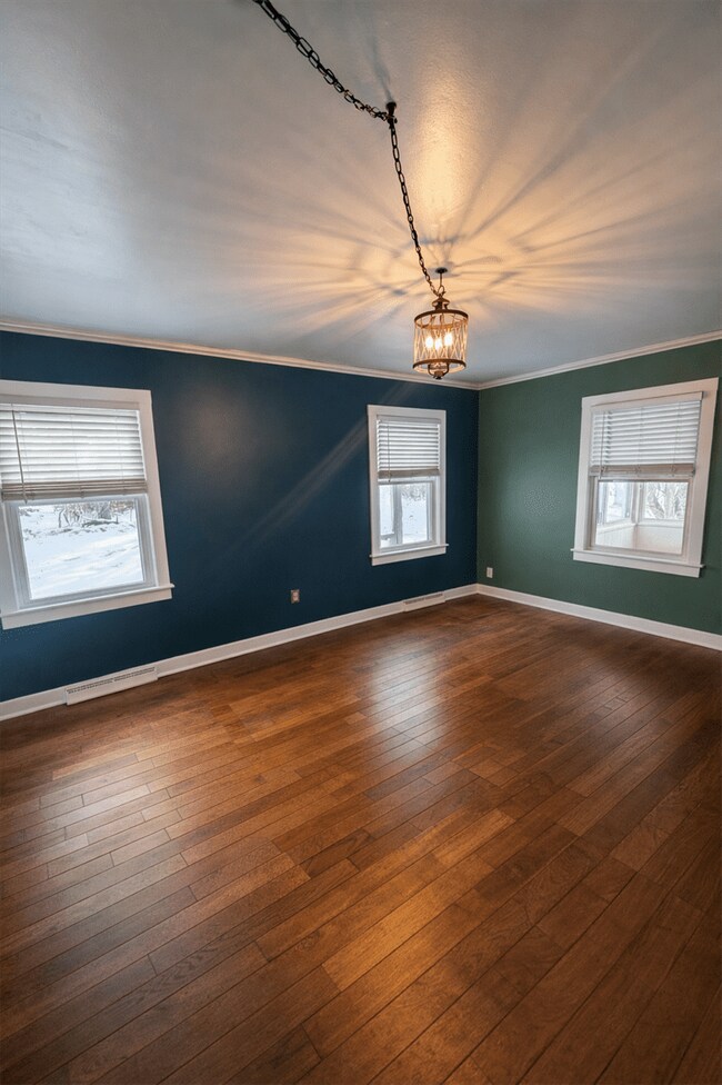 Building Photo - 4933 N Parma Rd