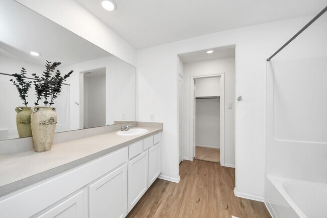 Building Photo - 26915 Wilderye Cv Ln