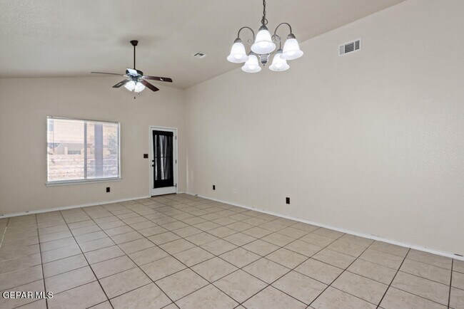 Building Photo - 14685 Holsteiner Ct