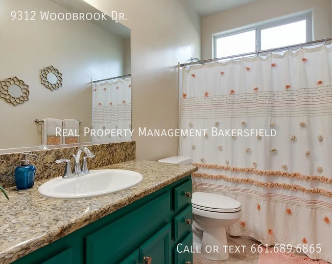 Building Photo - 9312 Woodbrook Dr