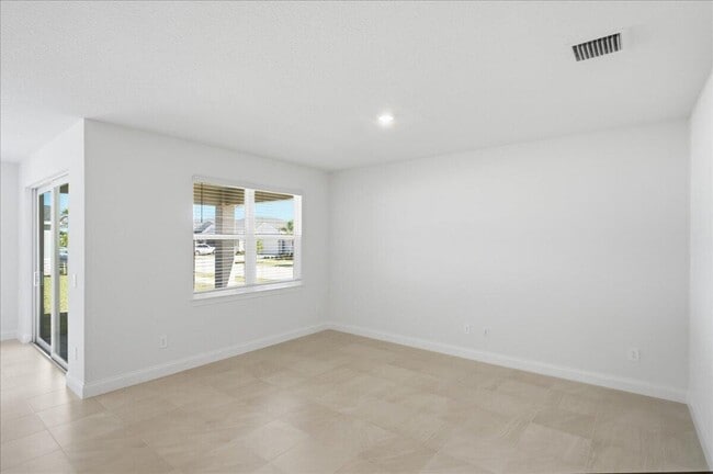 Building Photo - 11247 Barnstead Wy