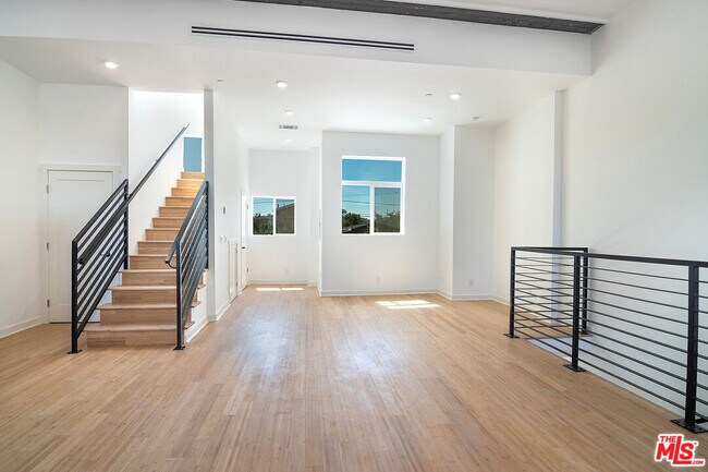 Building Photo - 1411 Tremont St