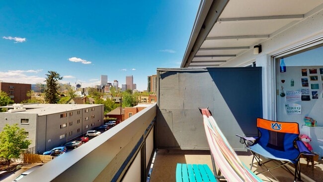 Building Photo - 555 E 10th Ave