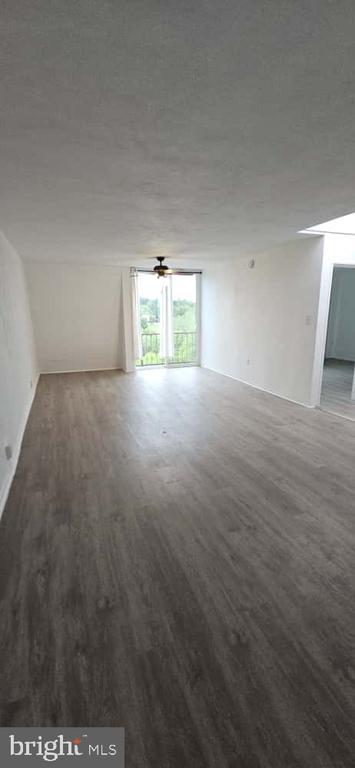 Building Photo - 3233 Forest Ln