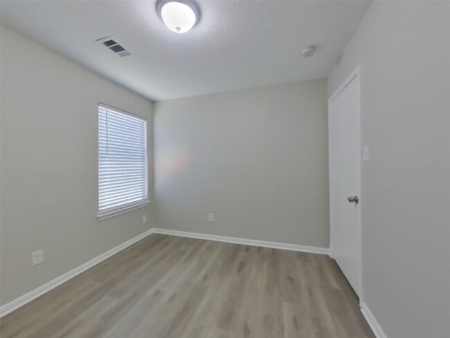 Building Photo - 16295 Hidden Deer Ln