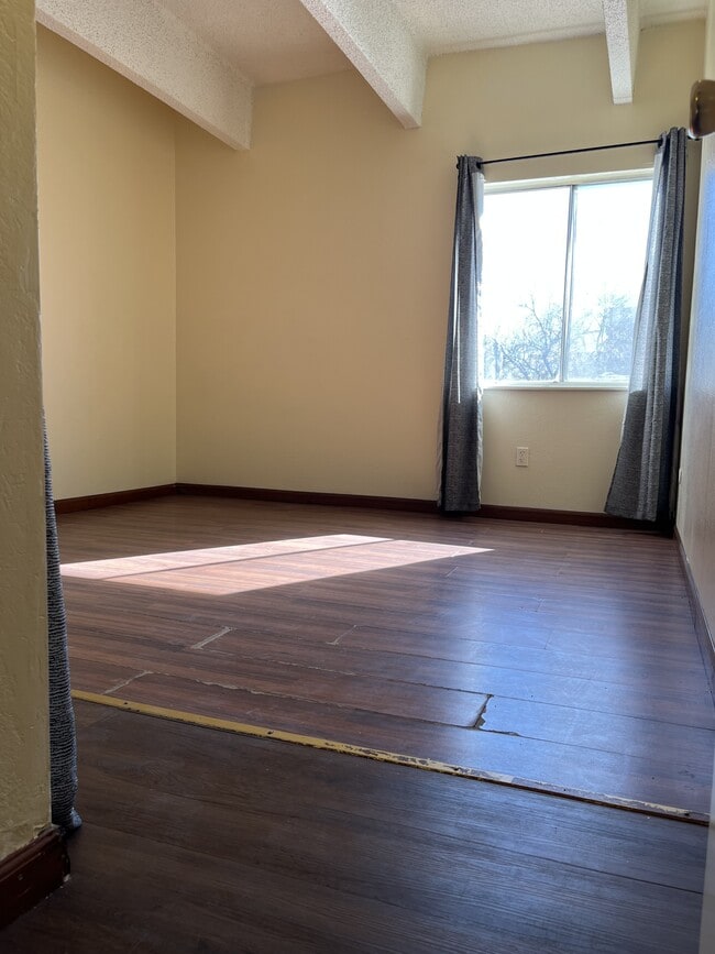 Building Photo - 384 S Ironton St