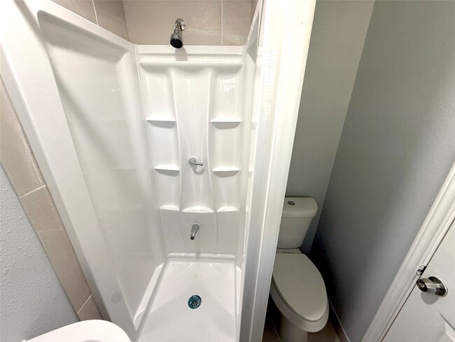 Building Photo - 2206 Eriksson St