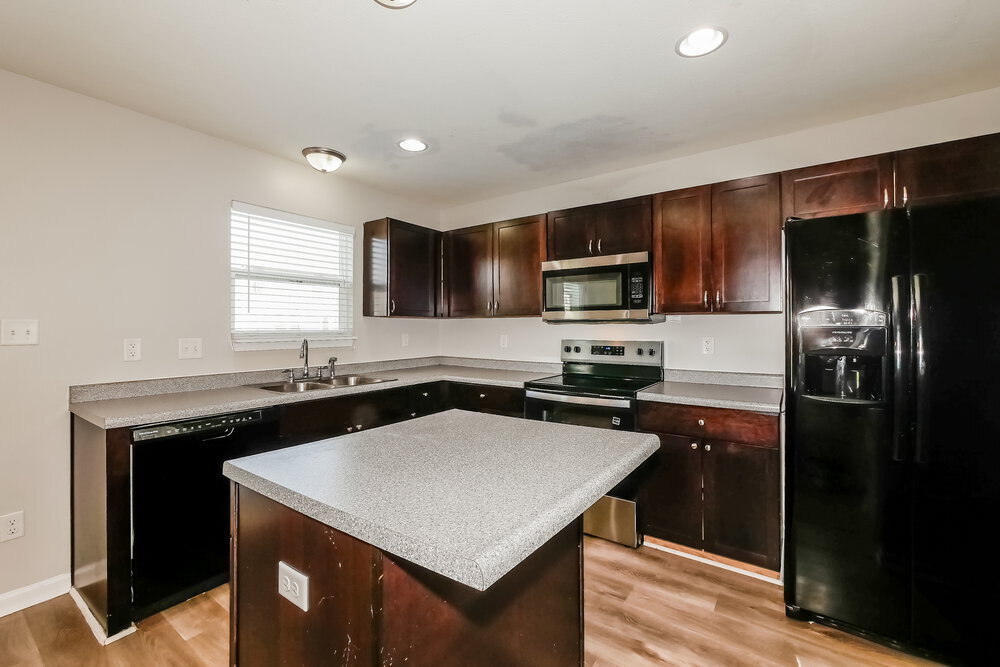 Building Photo - 8112 Grove Berry Way