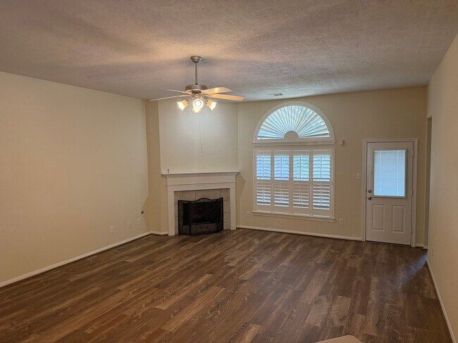 Building Photo - 21406 Avalon Queen Dr