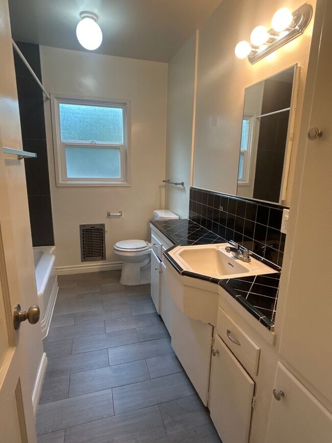 Building Photo - Spacious 3-Bed, 2-Bath Temple City House with 2-Car Garage