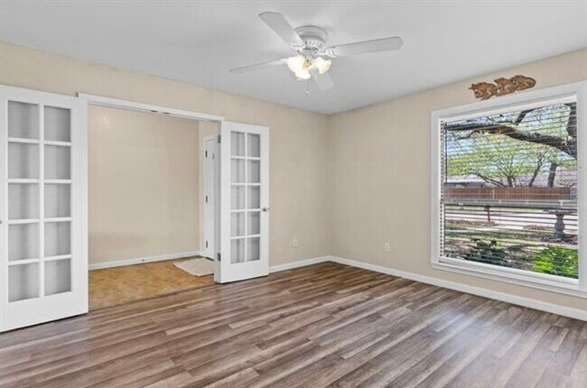 Building Photo - 6704 Bellehaven Dr