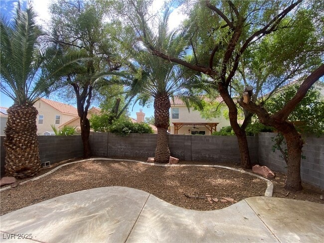 Building Photo - 9633 Rancho Palmas Dr