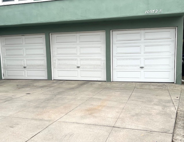 1-Car garage - 10572 1/2 Ayres Ave