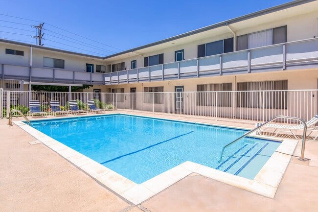 Building Photo - Ocean West Apartments