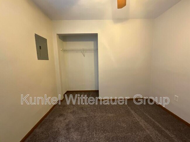Building Photo - 1810 Jamestown Rd