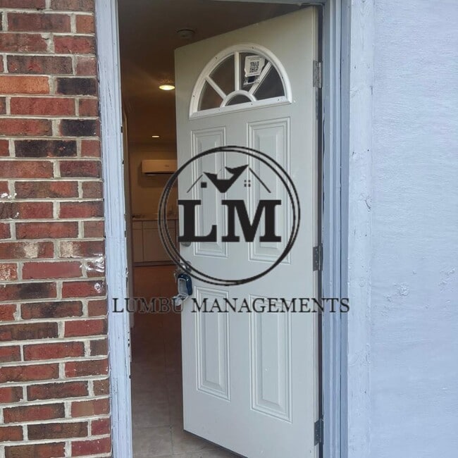 Building Photo - 2649 William Allen Rd