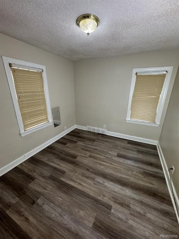 Building Photo - 10407 Roxbury St