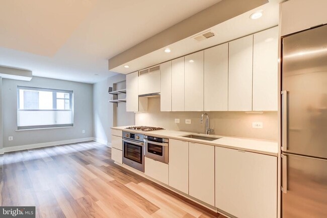 Building Photo - 1311 13th St NW