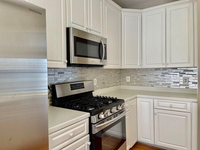 Building Photo - 1030 Grand Oak Way