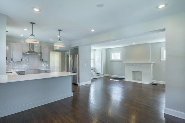 Building Photo - 778 S 17th St
