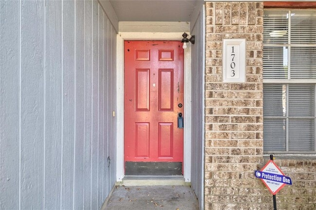 Building Photo - 1703 Verbena Way