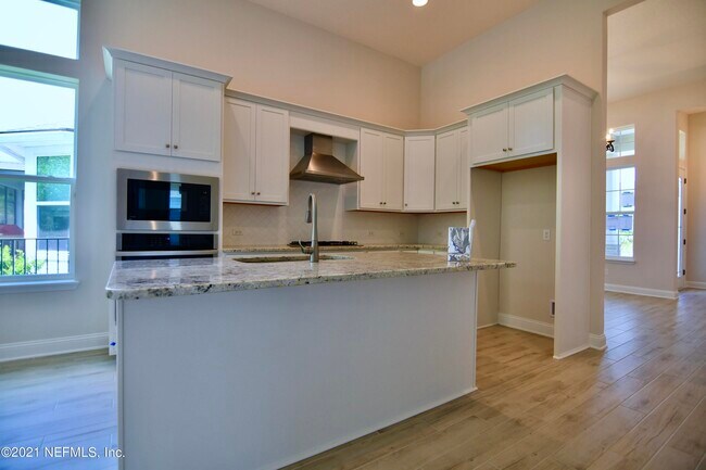 Building Photo - 538 Vista Lake Cir