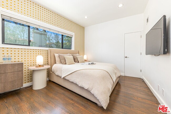 Building Photo - 8911 Cynthia St