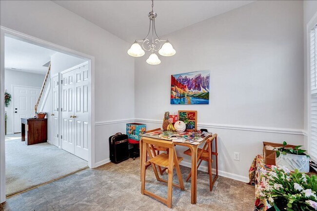 Building Photo - 2BR/2.5BA Clayton Townhouse