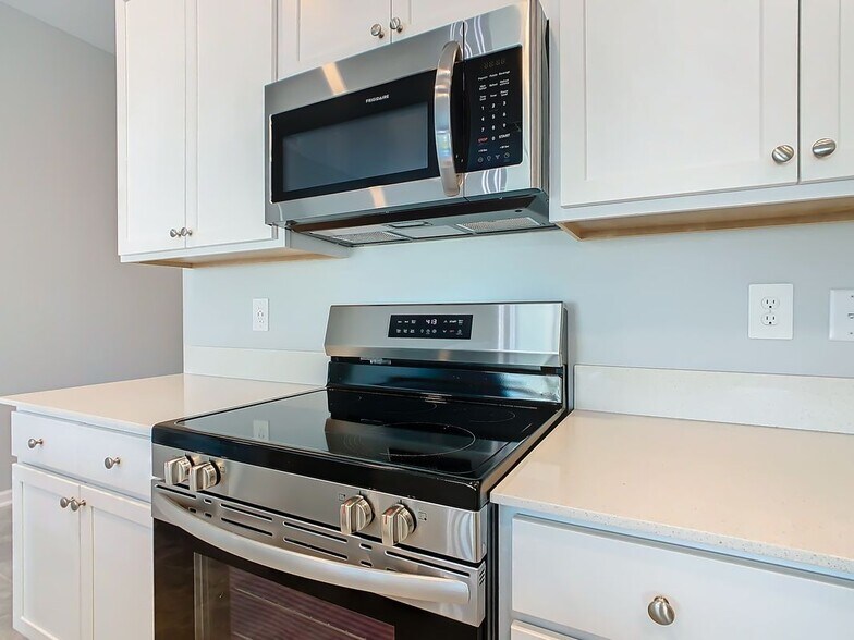 Building Photo - 1033 Holden Wy