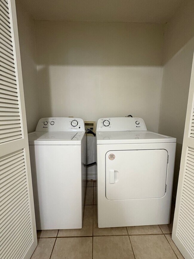 Building Photo - Daleville!