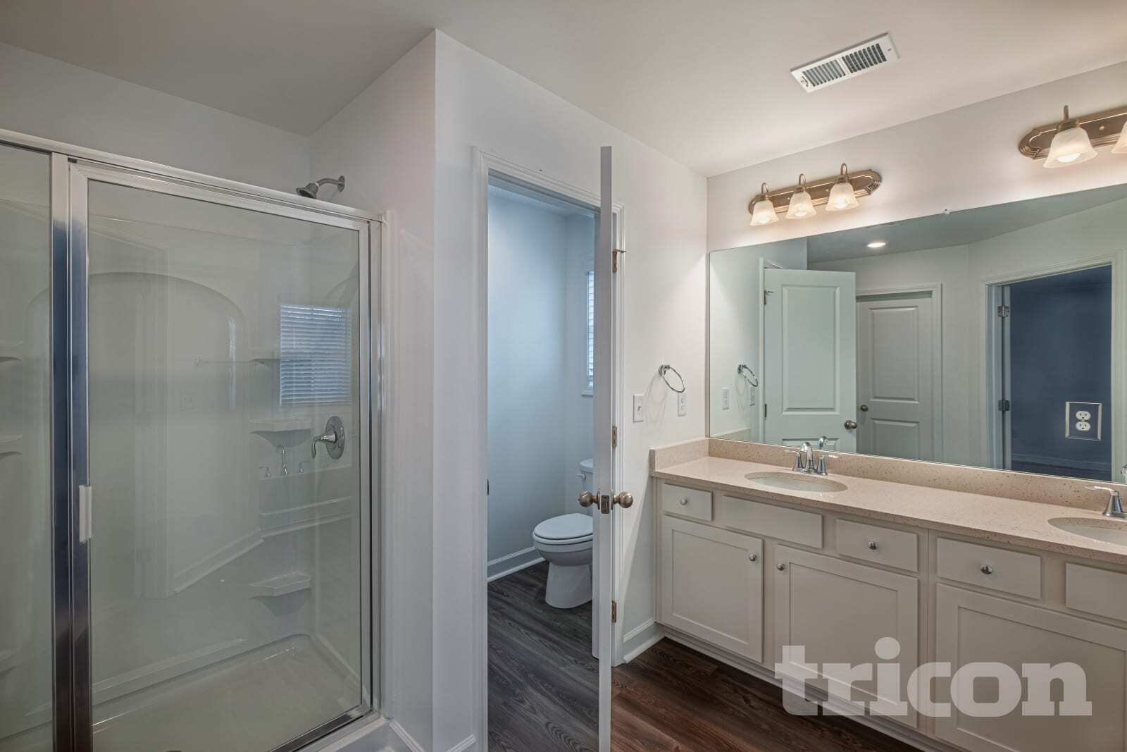 Building Photo - 132 E Rdg Wy