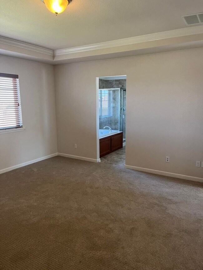 Building Photo - Exceptional 5-bedroom home situated in the highly desirable Copperleaf Neighborhood! Move in Spec...