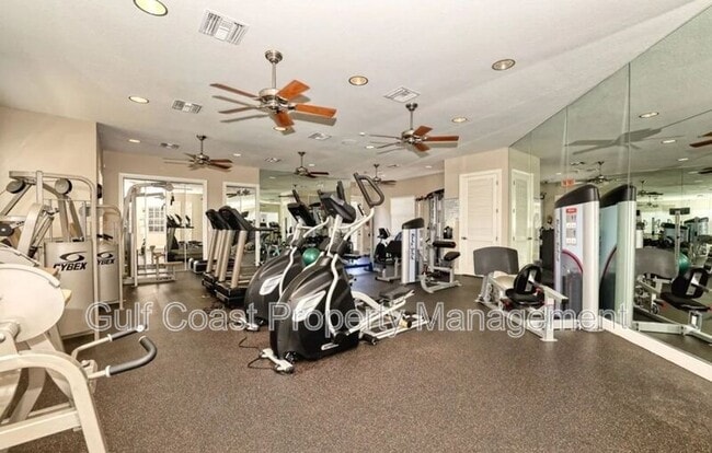 Building Photo - 17484 Old Harmony Dr