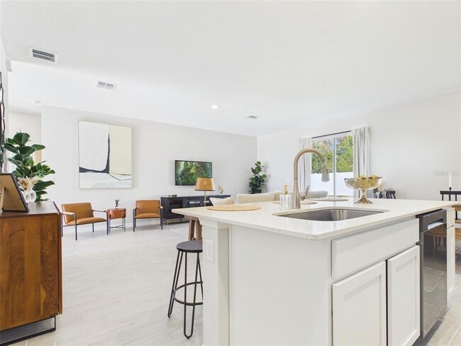 Building Photo - 566 Marion Oaks Blvd