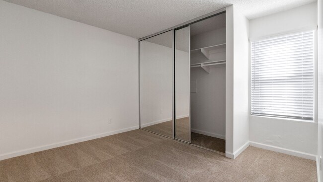 Building Photo - 2BR in El Cajon with Parking and Private Patio