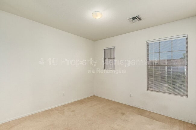 Building Photo - 3748 E Betsy Ln