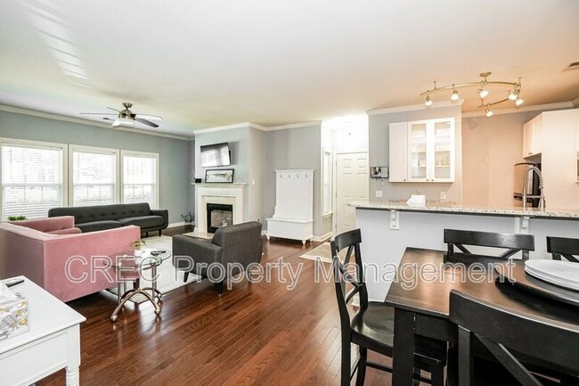 Building Photo - 1202 Grove Park Dr