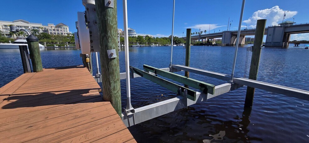 Building Photo - 111 Fishermans Way