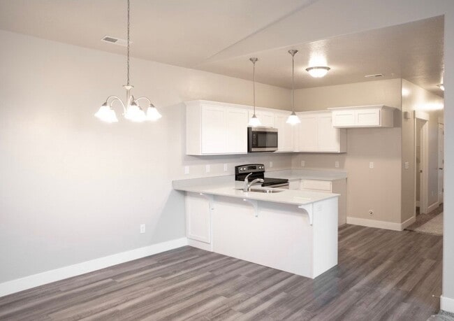 Building Photo - 501 N 360 W