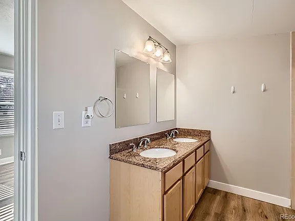 Building Photo - 5475 Primrose Ln