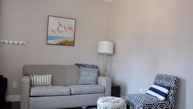 Building Photo - 230 Leeward Way