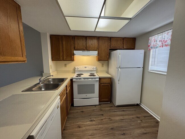 Building Photo - 1101 2nd Ave N