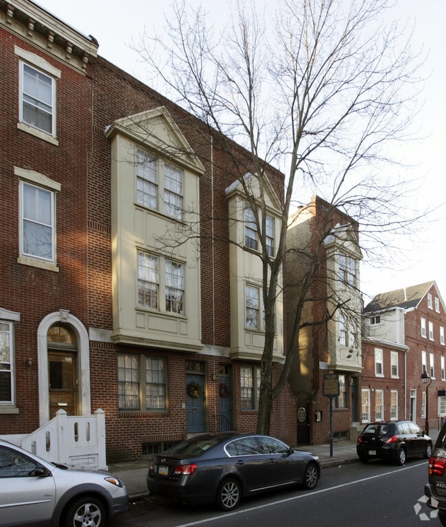 Building Photo - Swansea Coach House