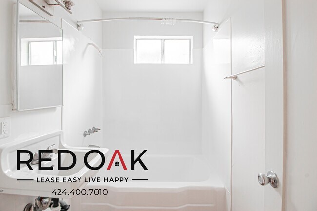 Building Photo - 220 Mira Mar Ave