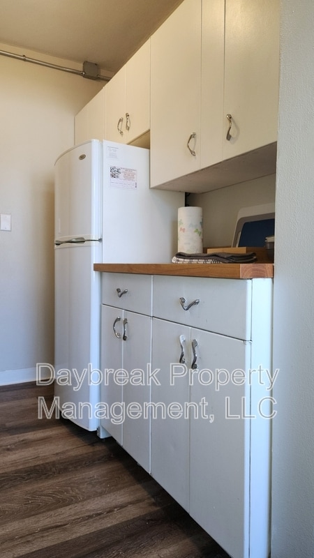 Building Photo - 1258 10th St N