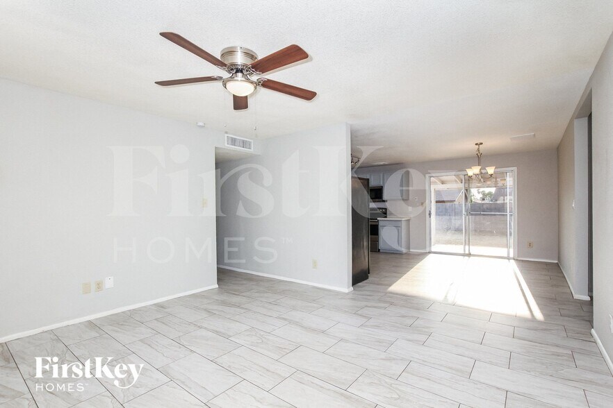 Building Photo - 15202 N 38th St