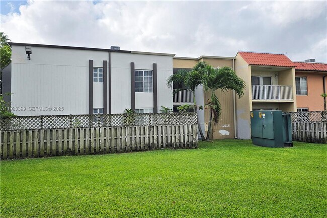 Building Photo - 5201 Geneva Ct