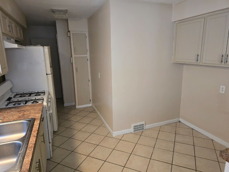 Building Photo - 1494 Diagonal Rd